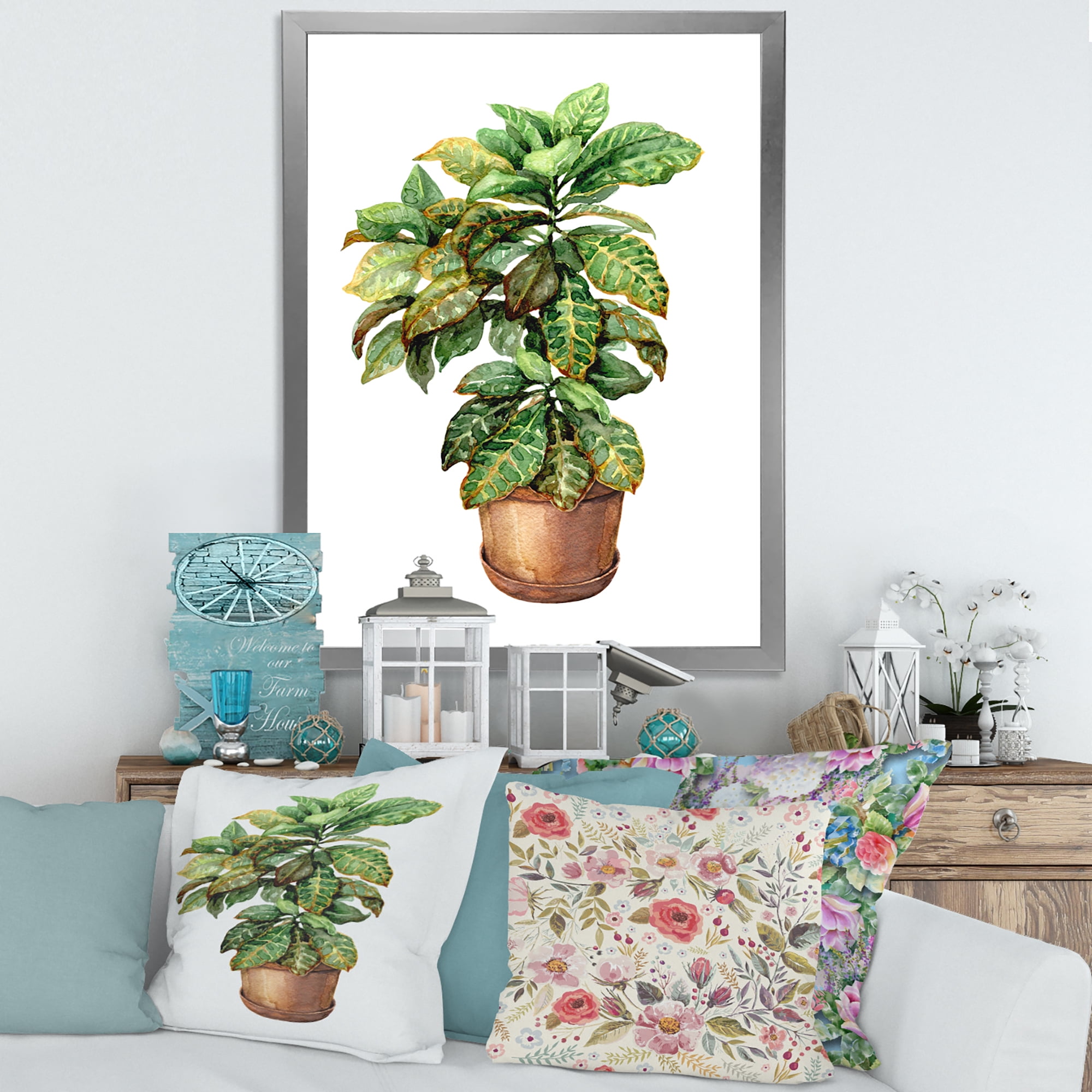 Designart 'Green Croton In Clay Flowerpot' Traditional Framed Art Print
