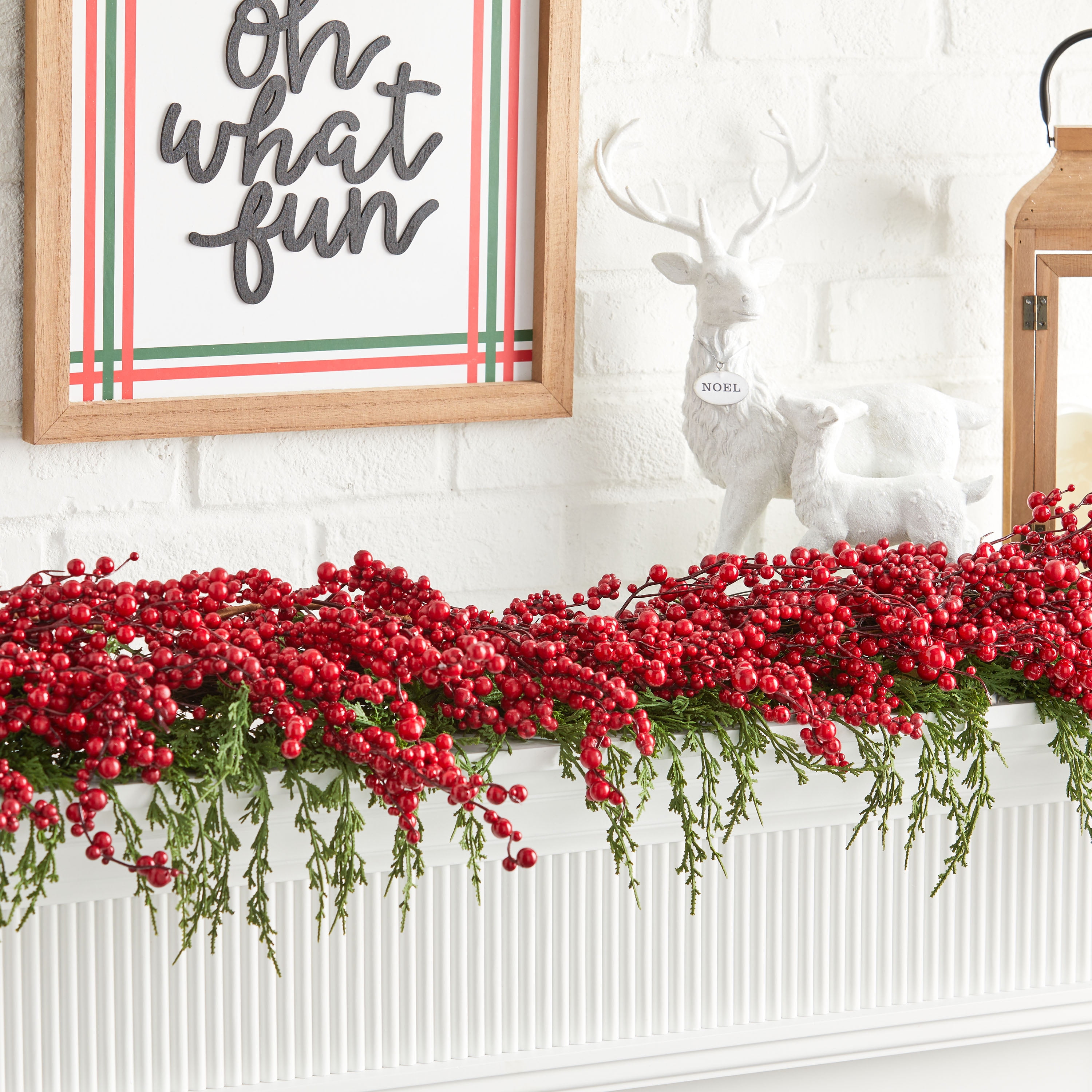 Holiday Time Small Berry Christmas Garland, 6 Foot