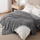 thumbnail image 5 of Manta Bedsure Frost de forro polar gris para sofá, 274 x 229 cm, 5 of 6