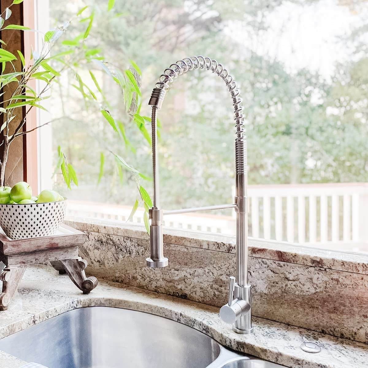 Lulani Soneva Stainless Steel 1-Handle High Arc Semi-Professional Kitchen Faucet - Brushed Stainless