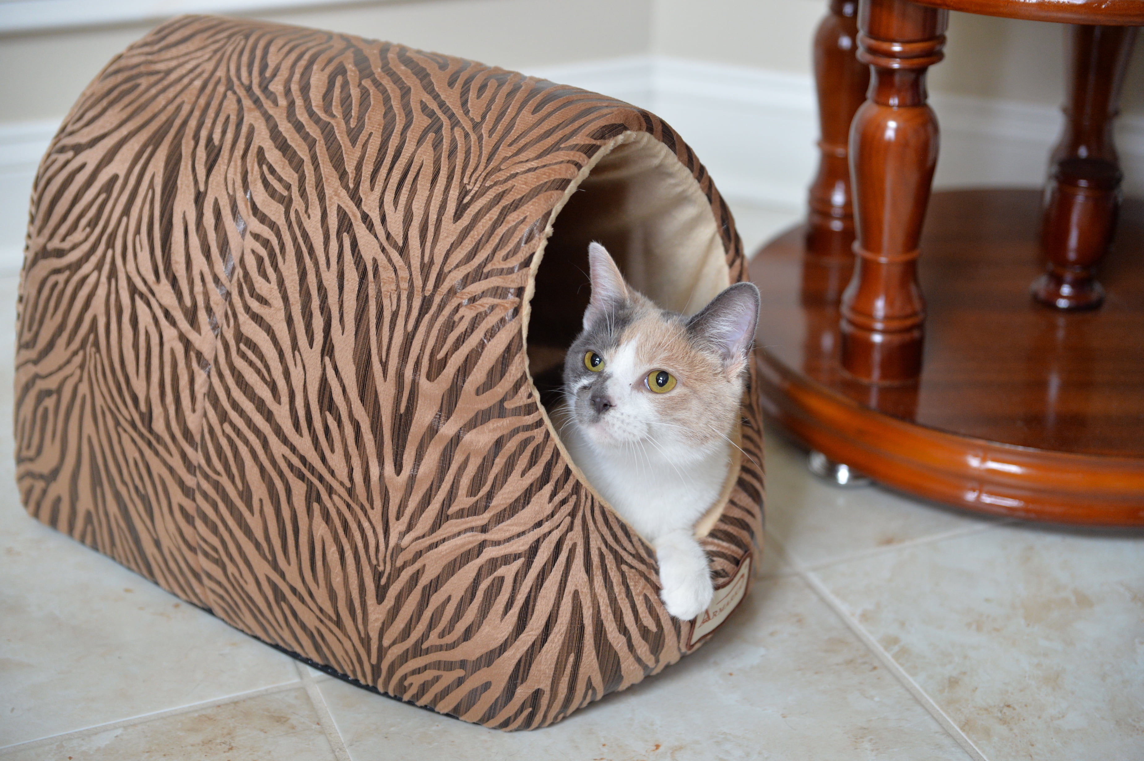 Armarkat Cat Bed, Bronzing and Beige, C11HBW/MH