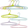 thumbnail image 1 of Perchas extra grandes y resistentes, perchas de secado grandes, agrandan el hombro ajustable de 16.4 a 27.2 pulgadas para polos anchos, tops, cárdigans, colchas, toallas de baño y camisas altas, paque, 1 of 1