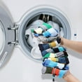 thumbnail image 1 of SHAR Ensemble de 2 Organiseurs de Lavage de Chaussettes (Rouge) Faciles à Clipser et Verrouiller, 1 of 5