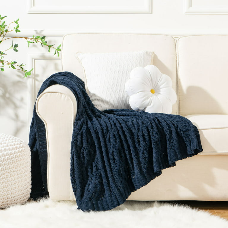 BATELO Crochet Yarn,Blanket Yarn,Knitting Yarn,Chenille Yarn,Baby Yarn for  Crocheting Soft Fluffy Bed Sofa Home Decor DIY (Navy Blue) : :  Home & Kitchen