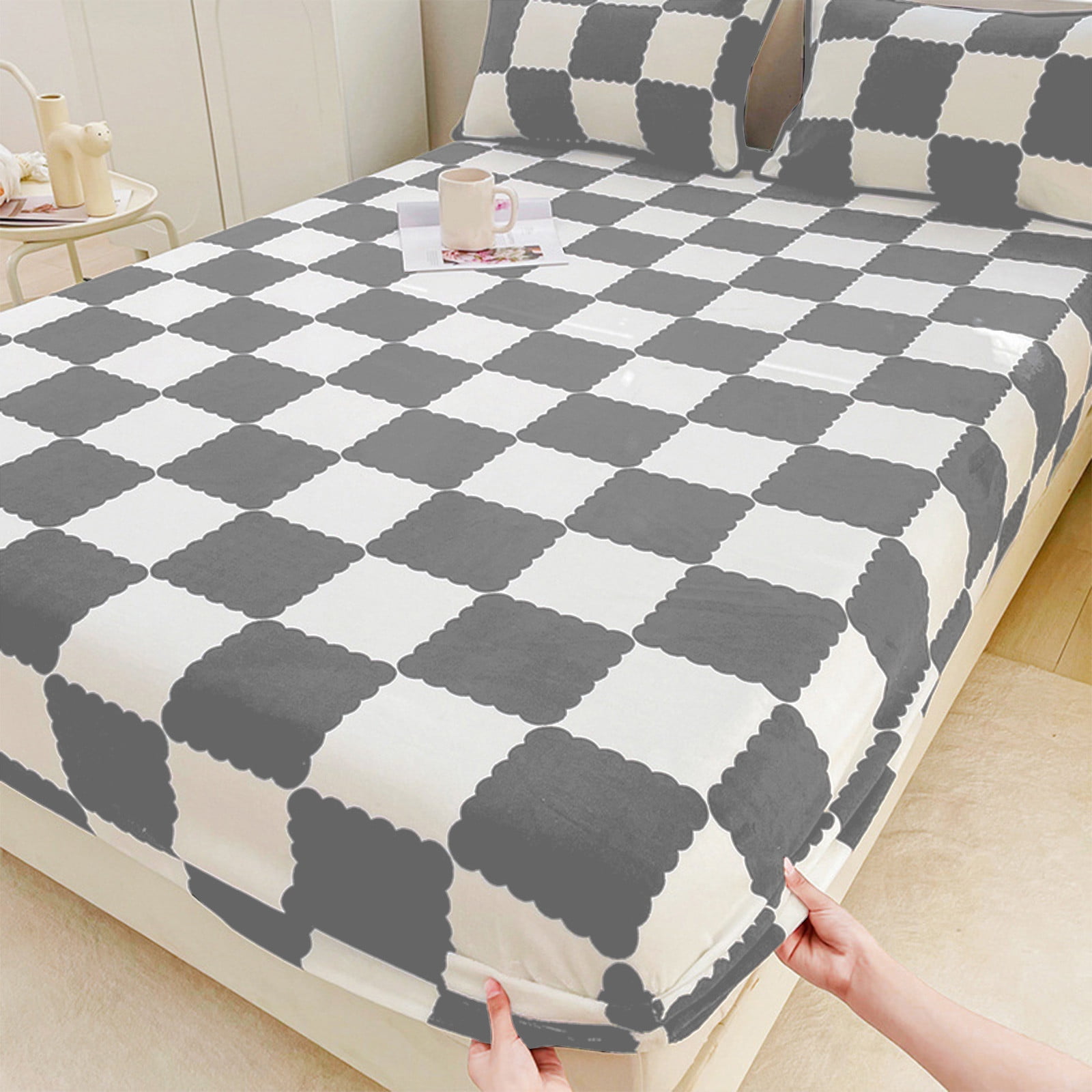 Hmgxay Fitted Sheet, Bed Mattress Protector, Cotton Quilted Cover, Non-Slip Breathable Bed Liner(47.2x78.7 Inches)