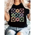 thumbnail image 1 of Camiseta de verano para mujer con Cuello RedondoRetro-Inspired Women's Floral Print T-Shirt - Casual Short Sleeve, Round Neck, 100% Polyester, Machine Washable, in Black with Pink & Green Geometric, 1 of 6