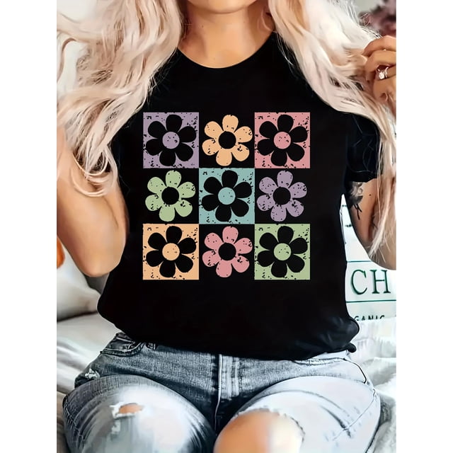 Camiseta de verano para mujer con Cuello RedondoRetro-Inspired Women's Floral Print T-Shirt - Casual Short Sleeve, Round Neck, 100% Polyester, Machine Washable, in Black with Pink & Green Geometric