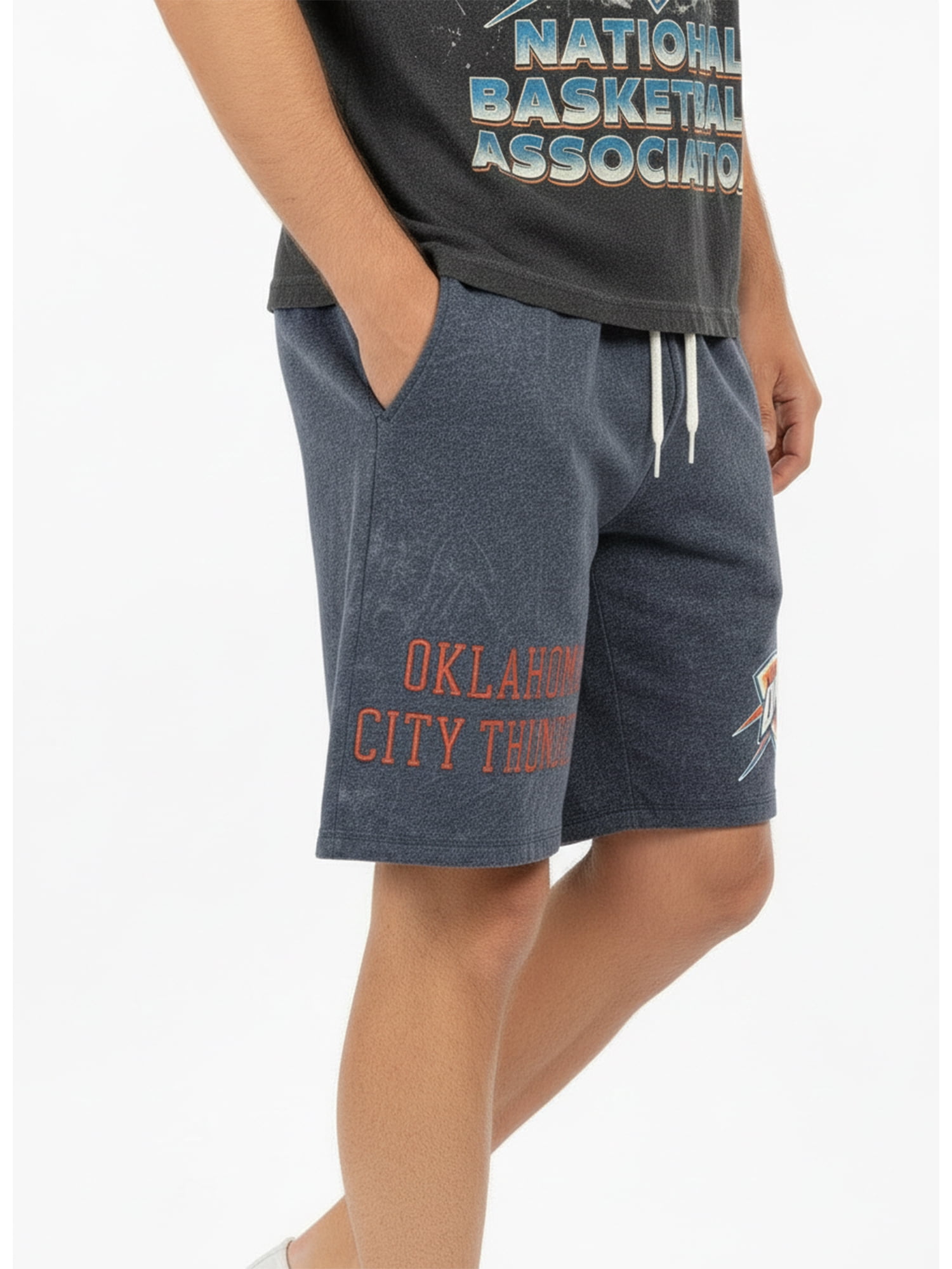 NBA Oklahoma City Thunder Men's & Men's Big and Tall Mineral Wash Graphic Shorts, Sizes XS–5XB