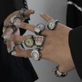 thumbnail image 2 of 1PCs Mujeres Hombres Estilo Coreano Creativo Vintage Punk Cuarzo Anillos Reloj/Pareja Individualidad Hip-hop Cool Finger Jewelry Accesorios, 2 of 4