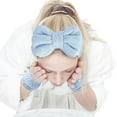 thumbnail image 3 of Puños de pulsera con diadema para lavado de cara Maquillaje femenino para evitar derrames de líquidos Juego de 4 piezas, 3 of 6