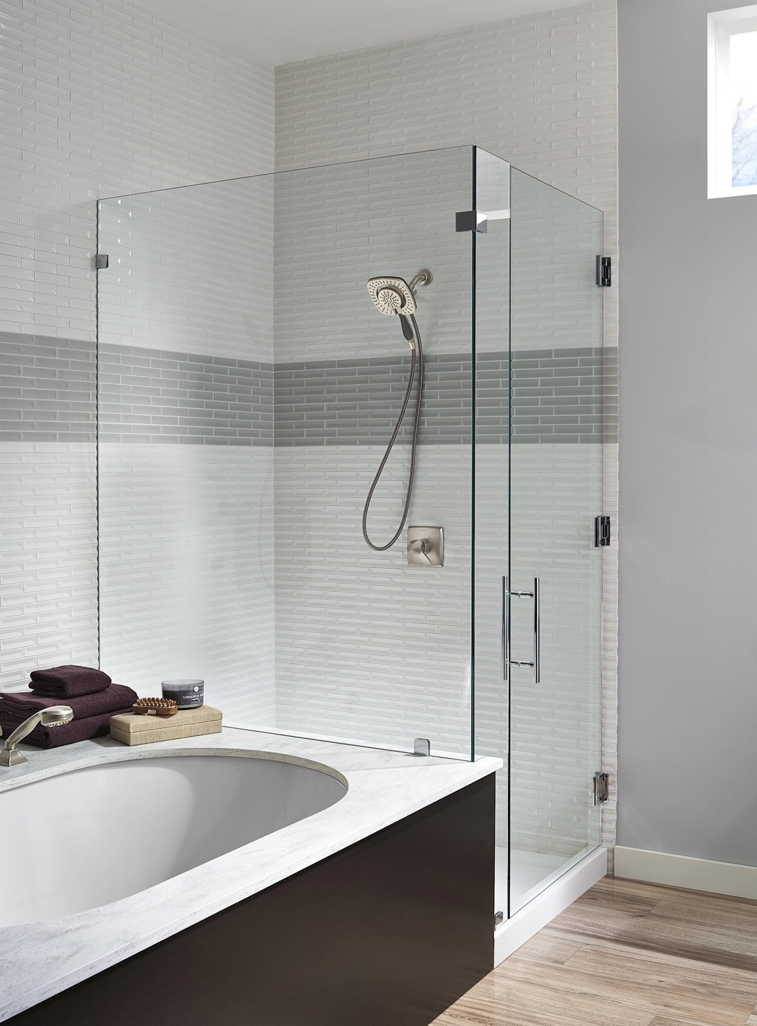 Delta T4764 Ashlyn Deck Mounted Roman Tub Filler - Black