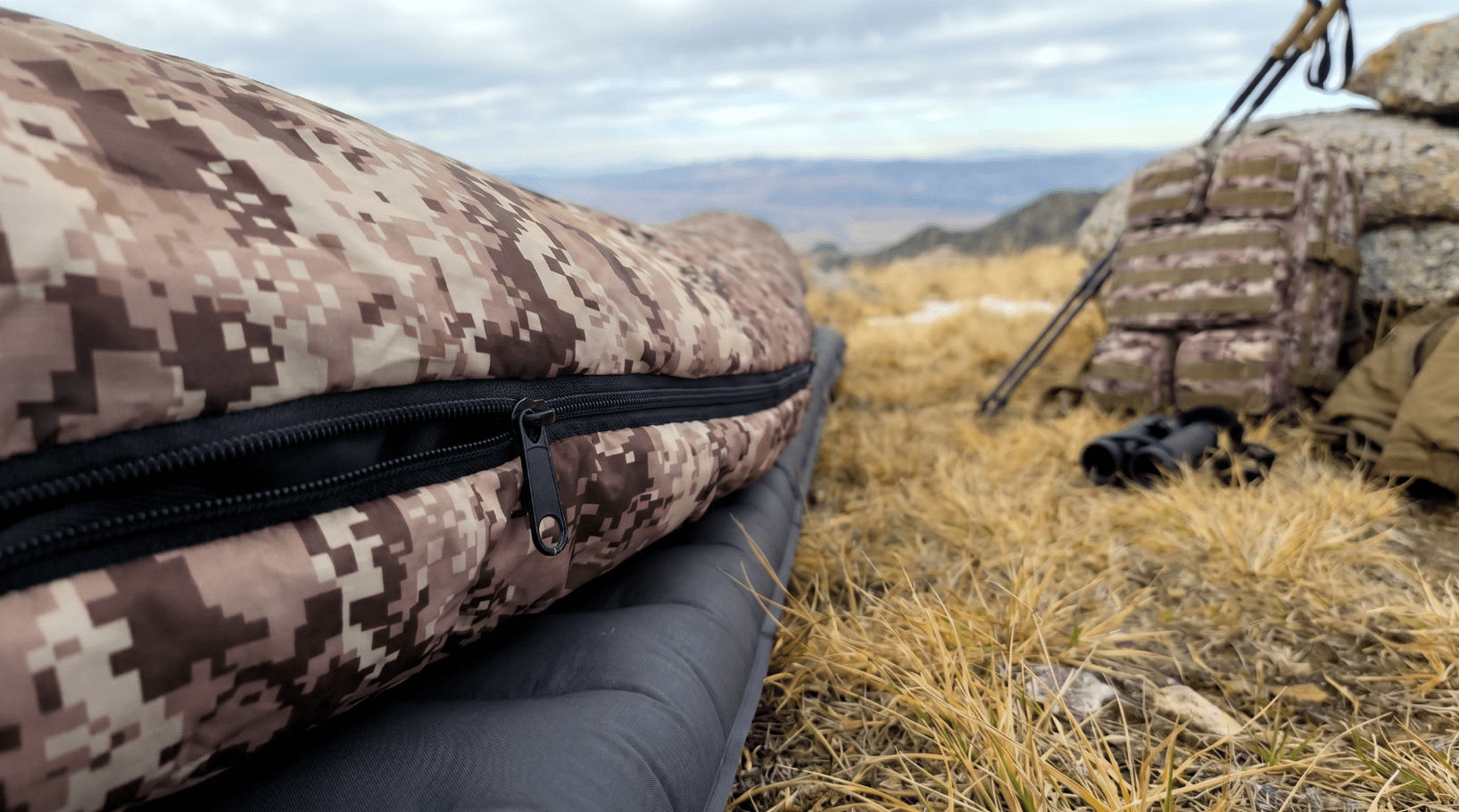 Tundra 10°F Desert Digital Mummy Sleeping Bag – Cold Weather Camo Winter Sleeping Bag