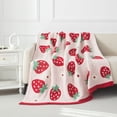 thumbnail image 1 of Jeté douillet Mainstays Fraise, 1 of 8