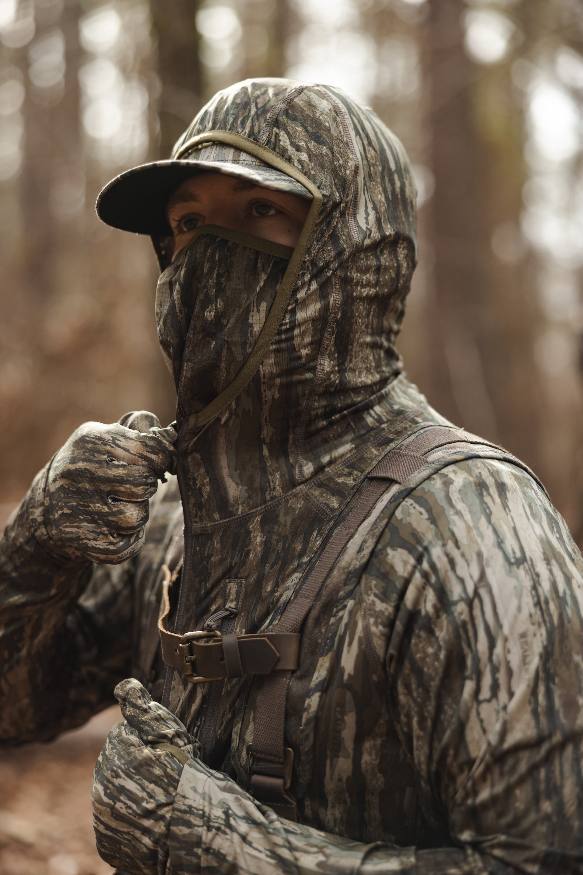 Realtree Men's Camo 1/2-Zip Hunting Pullover with Hood & Face Mask