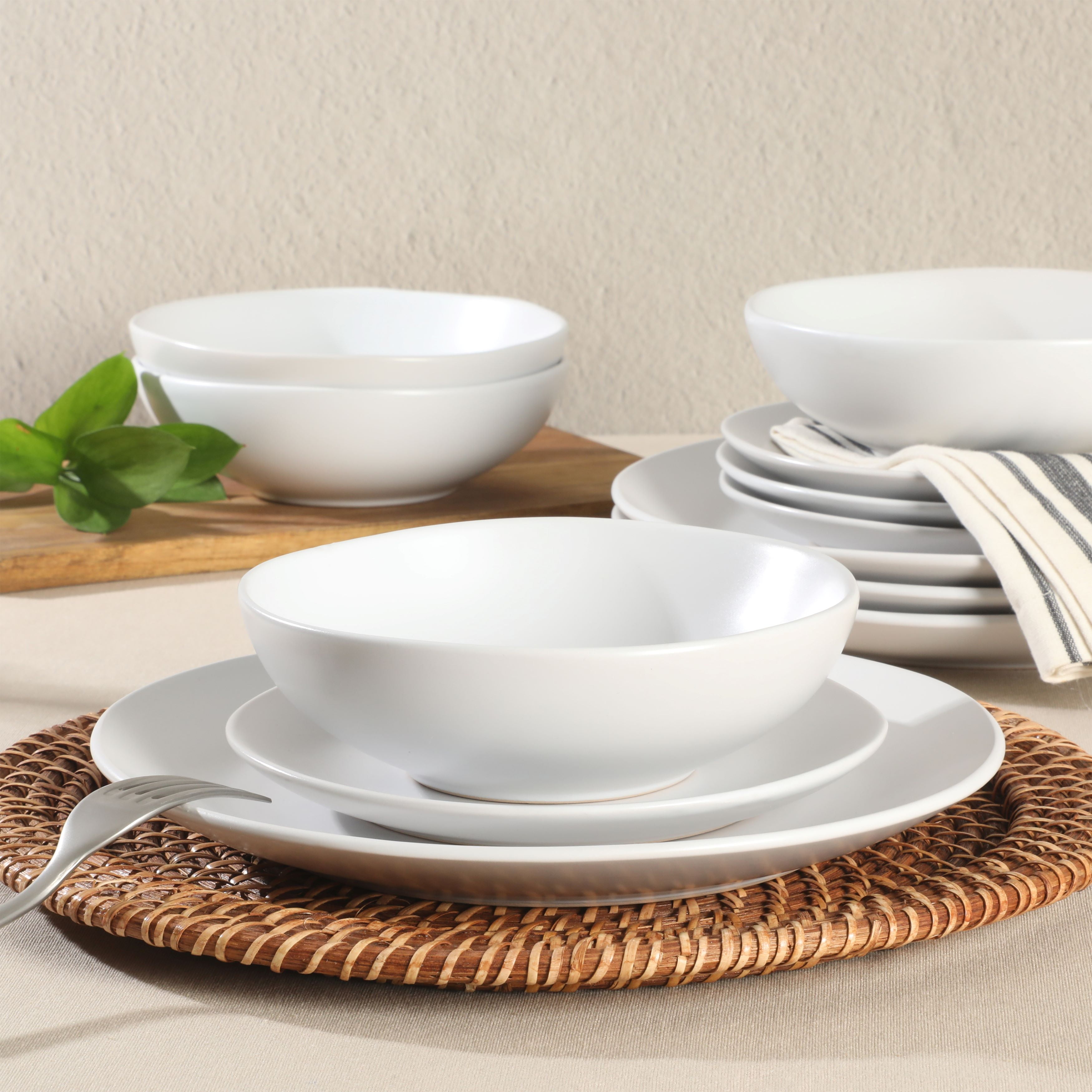 Pfaltzgraff Trellis White 16 Piece Off White Dinnerware Gibson