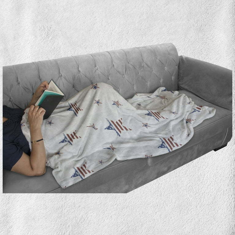 4th of July Soft Flannel Fleece Throw Blanket Scattered Stars with American Flag Motifs Independence Day Theme Cozy Plush for Indoor and Outdoor