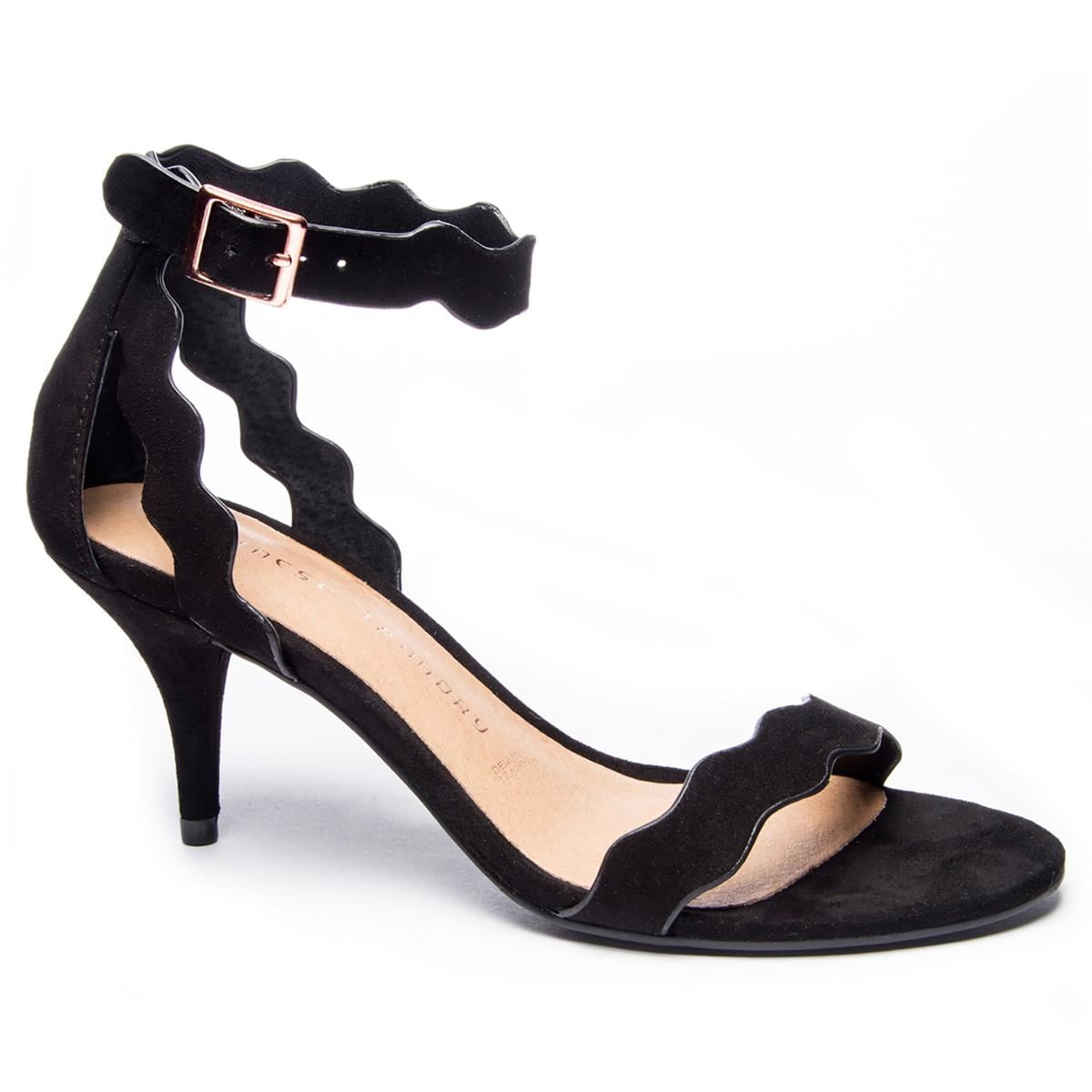 Chinese Laundry Womens Rubie Faux Leather Scalloped Dress Sandals