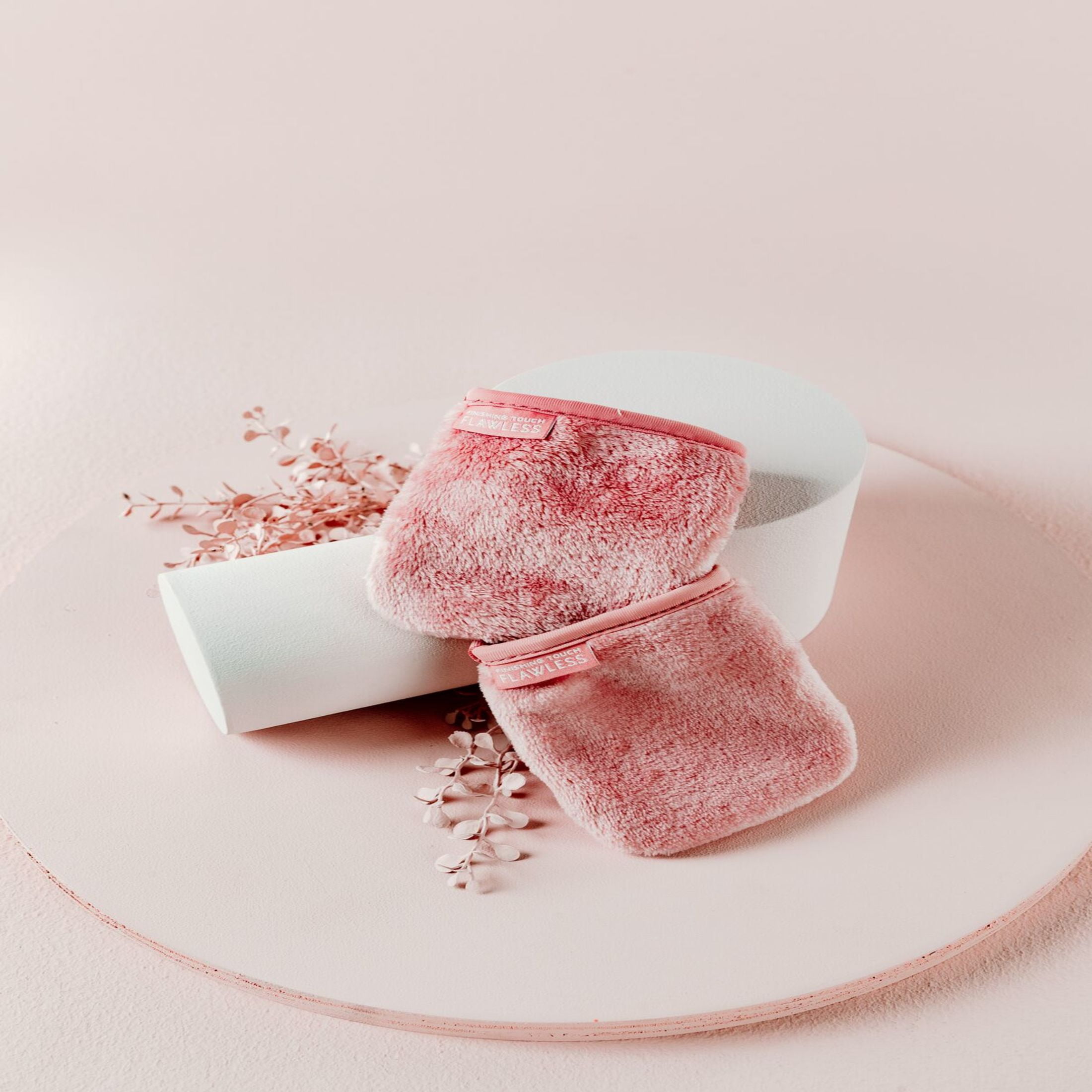 Finishing Touch Flawless Facial Mitt Makeup Remover, Pure Clean 7-Day Makeup Remover Cloth Set, Reusable Makeup Remover Pads, Face Wipes, Reusable Make Up Wipes, Clean and Clear Face