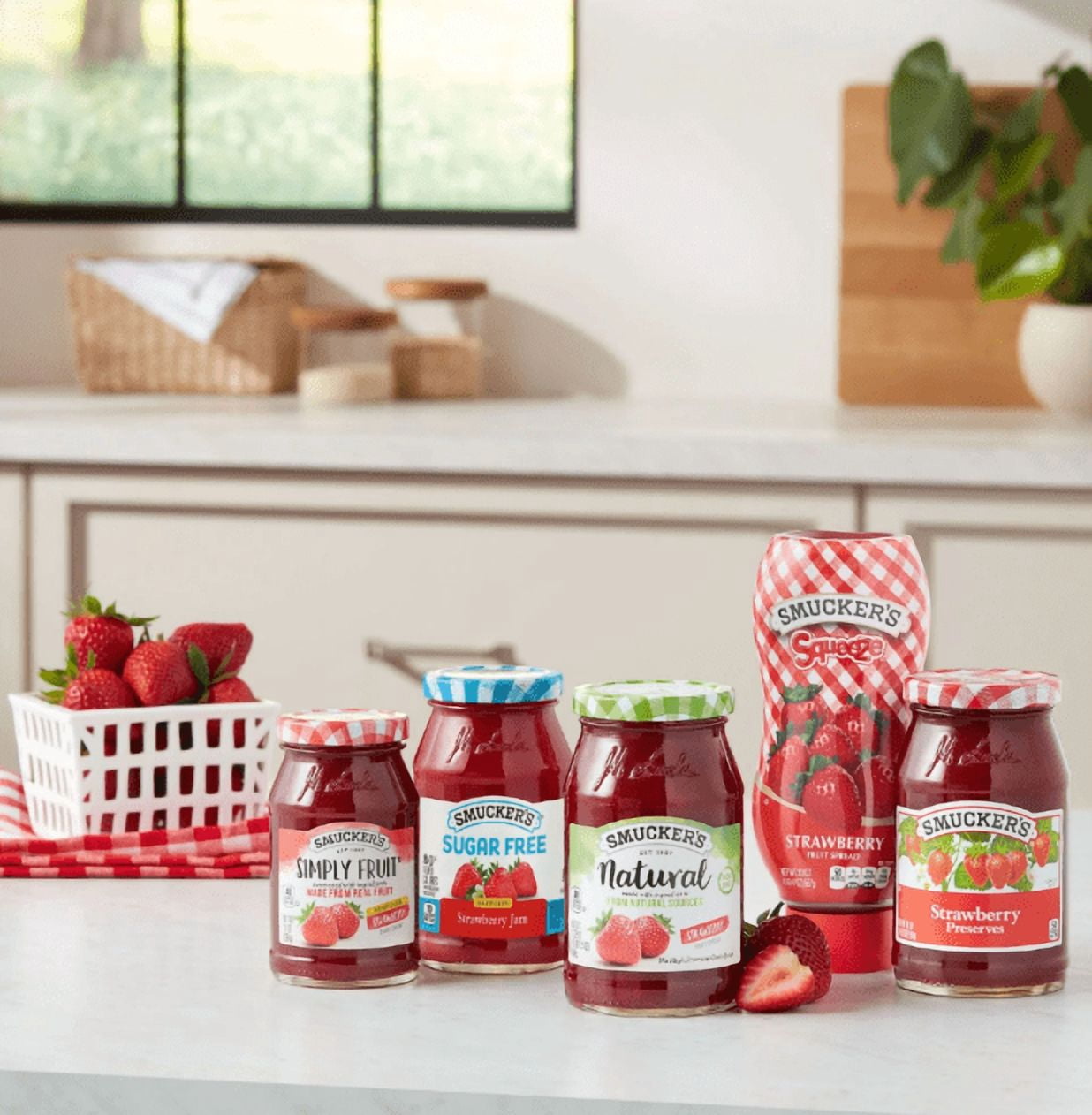 Smucker's Squeeze Strawberry Fruit Spread, 20 Ounces (Pack of 4)