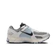 thumbnail image 3 of NIKE ZOOM VOMERO 5 Zapatillas de running de caña baja antideslizantes y resistentes al desgaste para mujer Azul-gris, 3 of 4