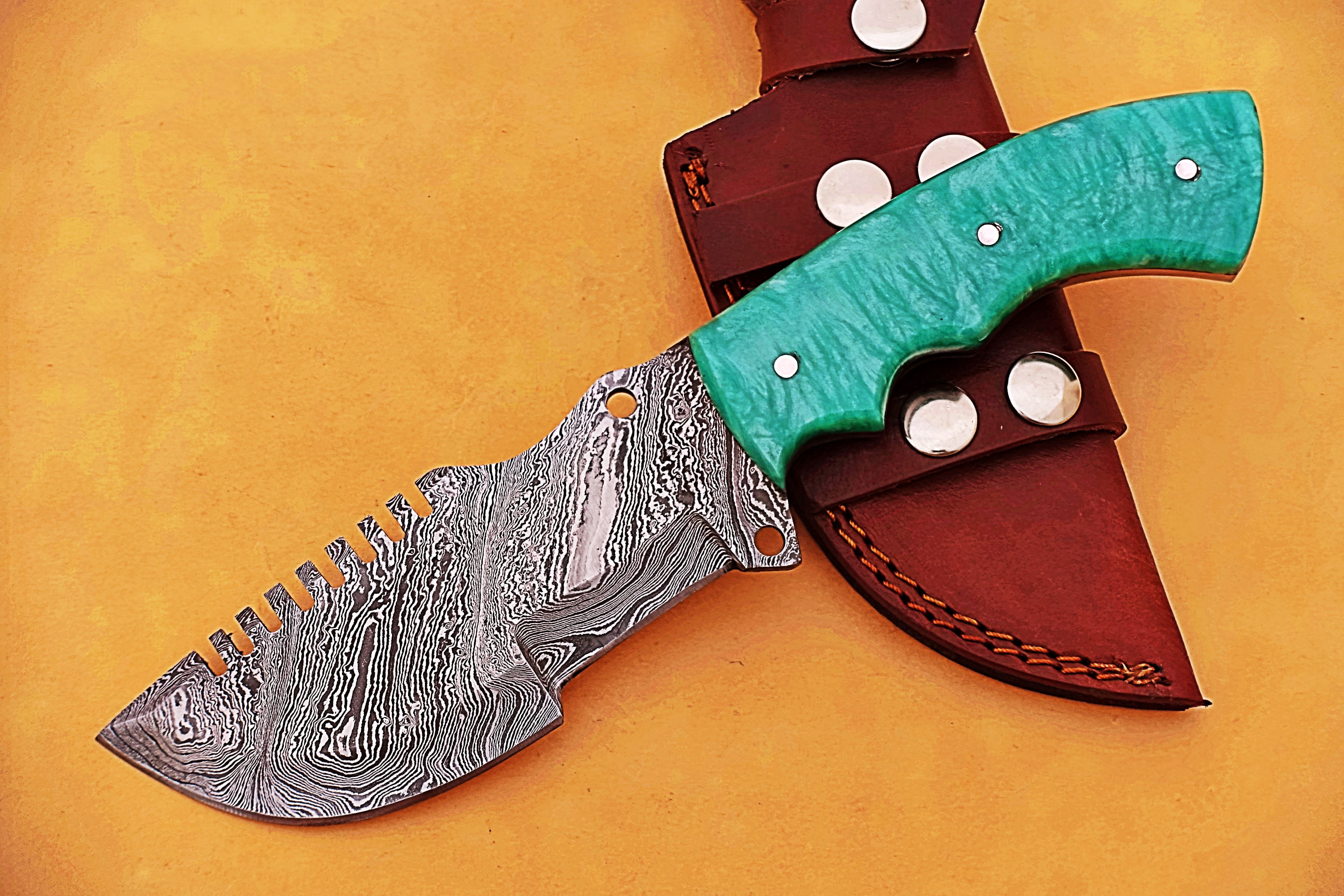 Smart & Sharp Custom Handmade Damascus Steel Hunting Knife/Tracker Knife SS-17352
