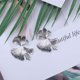 thumbnail image 2 of Pendientes de hoja de Ginkgo – Pendientes de flores chapados en oro de 14 quilates para mujer – Pendientes grandes vintage hipoalergénicos – Pendientes colgantes de forma irregular regalo para niñas –, 2 of 3