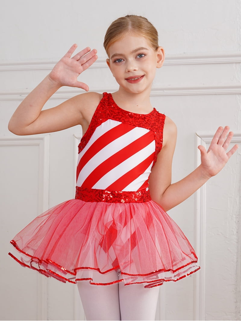 ballerina red dress Wall Mural Ballet dancer wearing red dress over grey