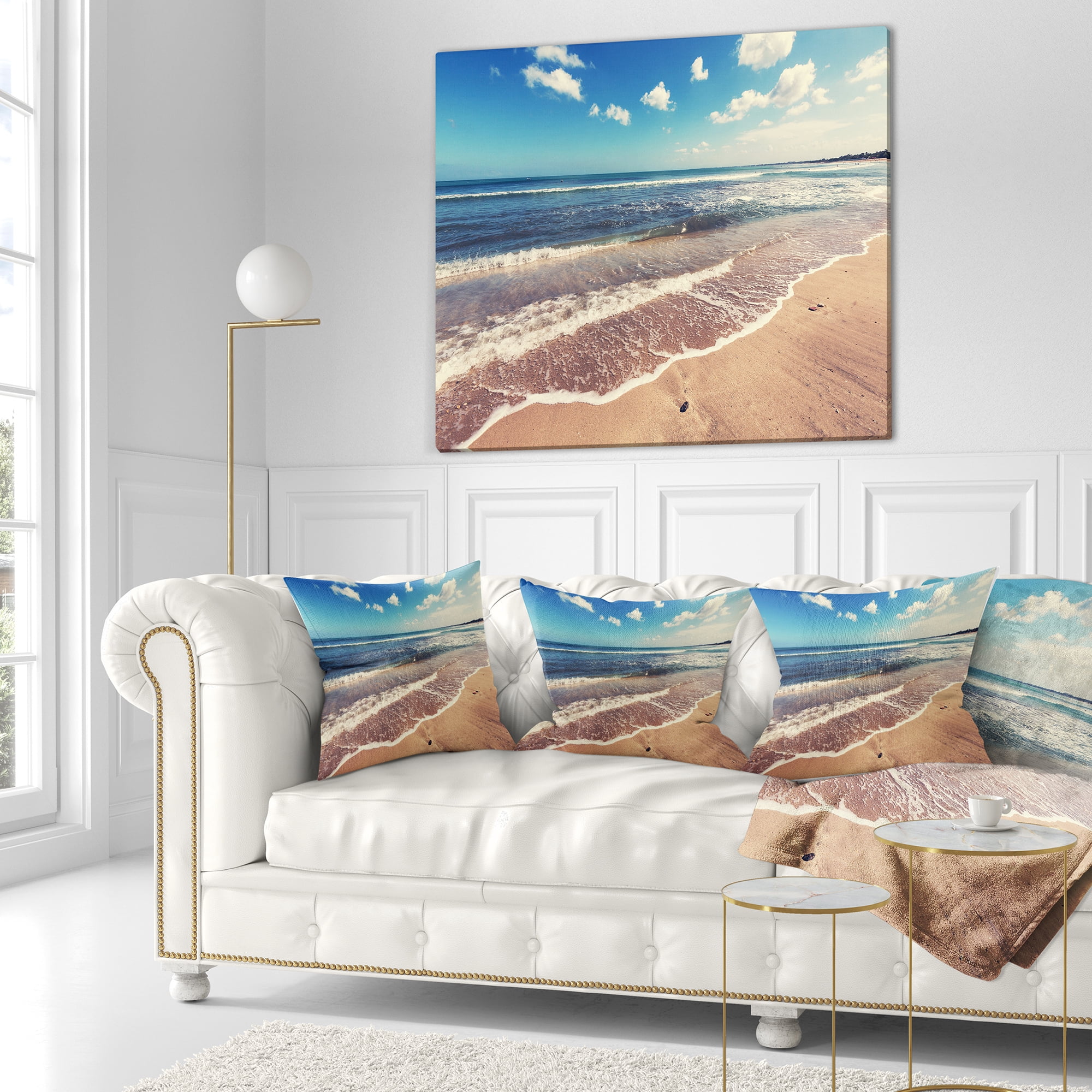 Designart Tropical Beach Island in Gili - Seashore Throw Pillow - 18x18