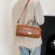 thumbnail image 4 of Bolso Hombro Mujeres Textu Con Ciervos Colgantes Modernos Cuerpo Cruzado Pu Cuero Casual Compras Viajes Rojo, 4 of 8
