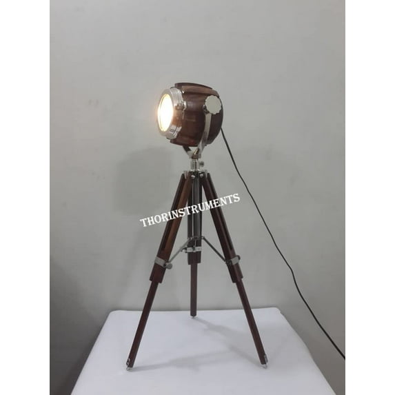 VINTAGE DESIGNER'S CHROME FINISH WOODEN SPOT SEARCHLIGHT WITH TABLE TRIPOD STAND
