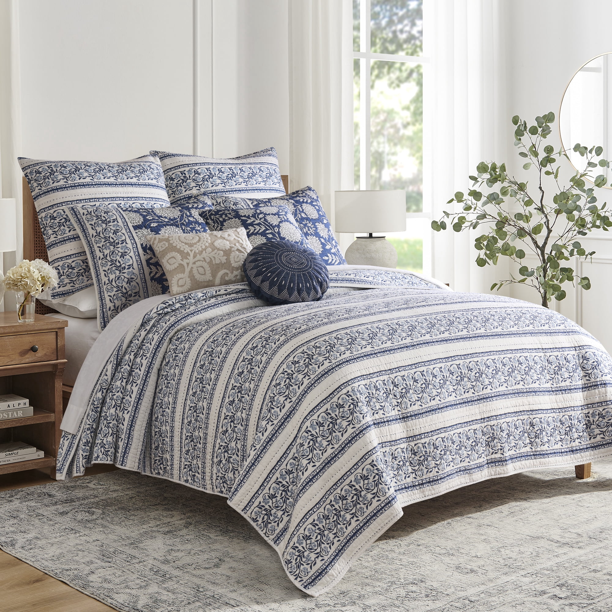 Levtex Home Adare Denim Reversible Twin / Twin XL Quilt Set (68x86in) with 1 Pillow Sham (26x20in) - Floral Bedding - Blue White - Cotton Twin Size Quilt Bedding Set - Lightweight, Soft, Pre-Washed
