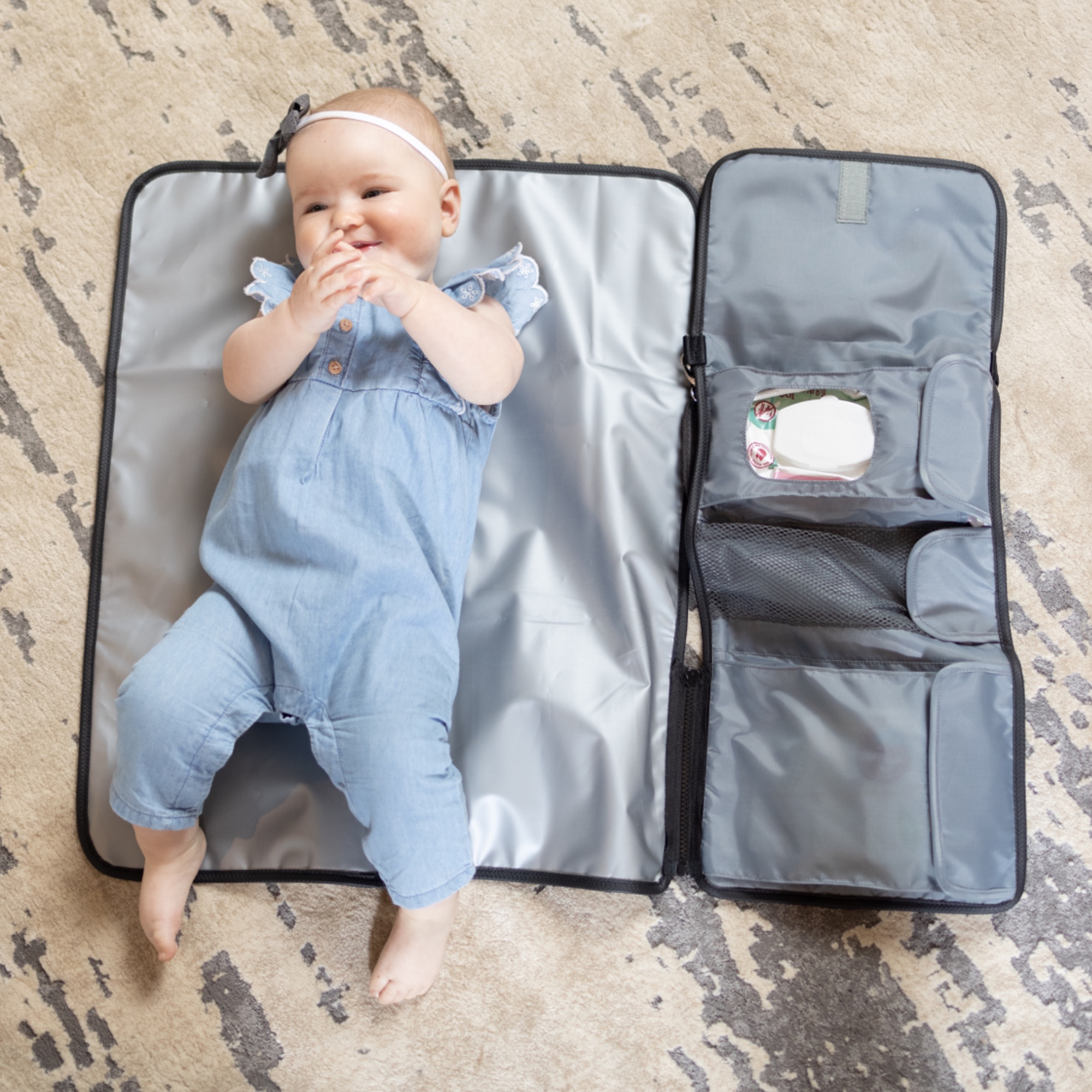 Monbebe Portable Diaper Changing Station with Strap, Gray photo 3