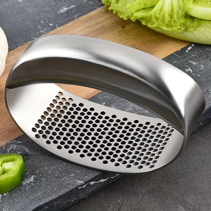 Stainless steel upgraded weighted garlic press, a must-have garlic masher for kitchen cooking, ideal for outdoor barbecues