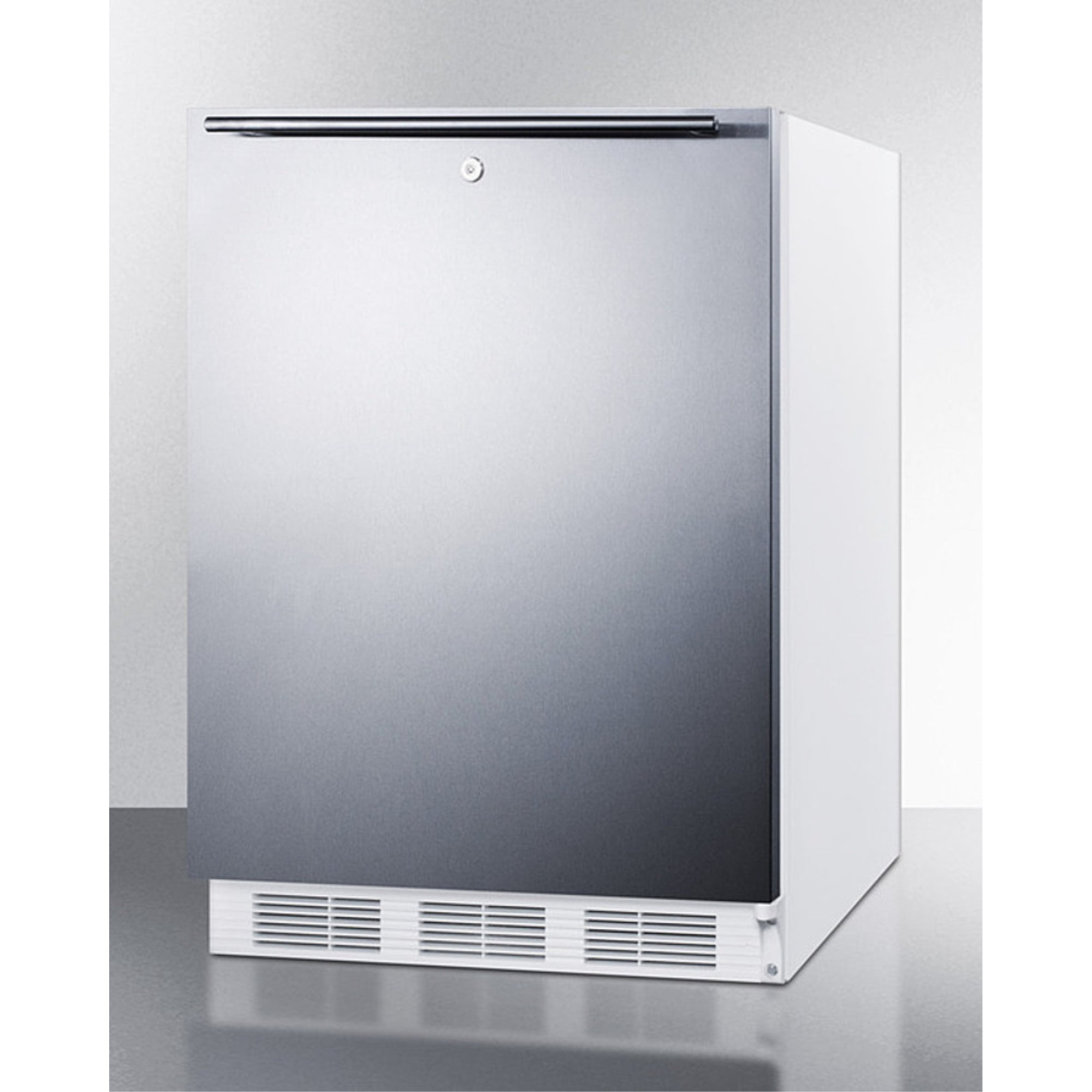 Built-in undercounter ADA compliant refrigerator-freezer for general purpose use, w/dual evaporator cooling, lock, SS door, horizontal handle, white cabinet