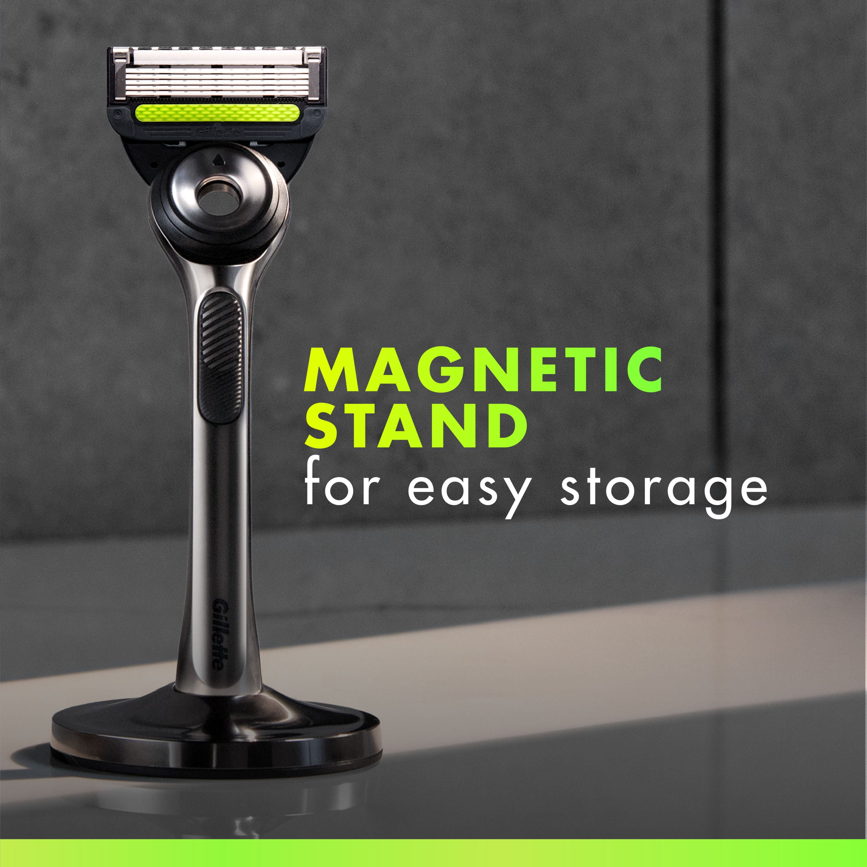 Rasoir GilletteLabs pour hommes avec barre exfoliante par Gillette, 1 manche, 1 cartouche de rechange, comprend un socle magnétique haut de gamme 1CT