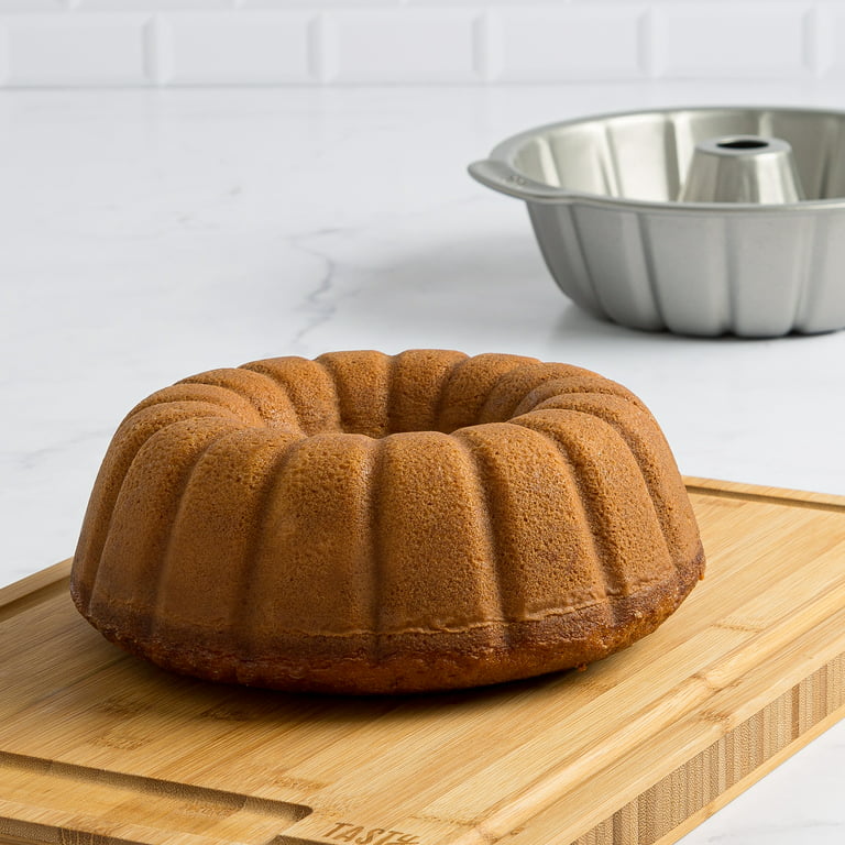 Nordic Ware Anniversary Non-Stick Round Bundtlette Cake Pan & Reviews