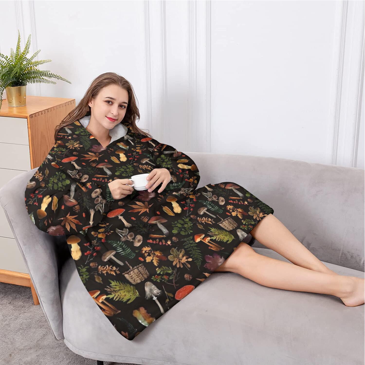 Oversized Wearable Blanket Hoodie,Red Mushroom Leaf Black Pattern Sherpa Blanket Hoodie with Super Pockets,Super Warm Fuzzy Pullover for Women & Men