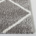 thumbnail image 3 of SAFAVIEH Tahoe Elwyn Trellis Shag Area Rug, 4' x 6', Grey/White, 3 of 8
