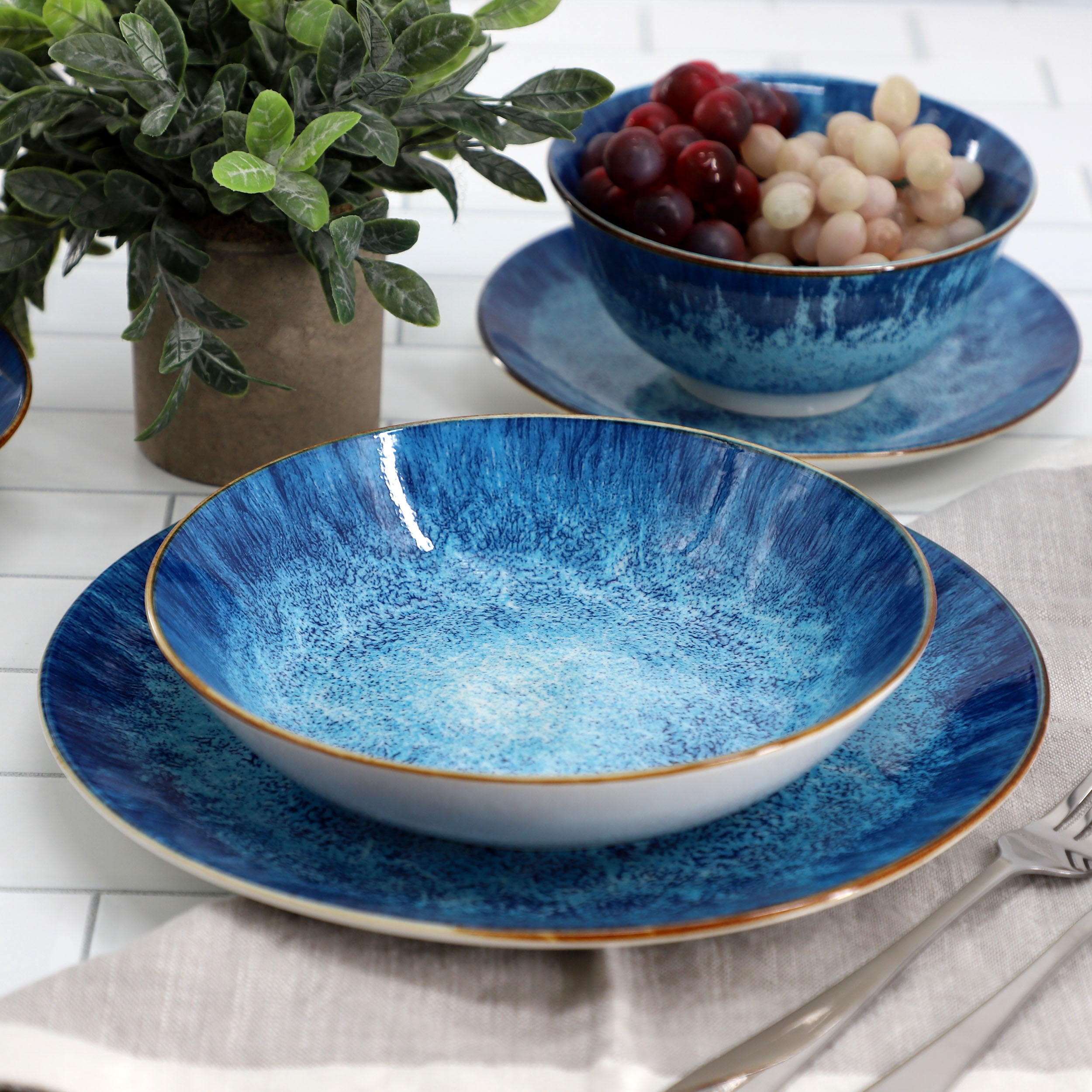 Elama Oceanus 16 Piece Porcelain Double Bowl Dinnerware Set in