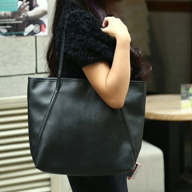 Ladies leather 2024 messenger bag