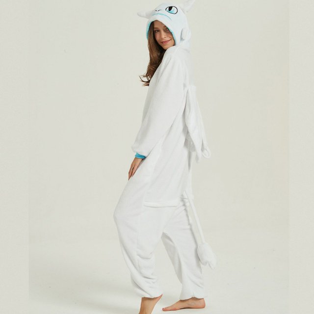 Ropa de dormir de franela con diseño de animales para parejas adultas, ropa de casa, regalo de coche eléctrico con dibujos animados de anime