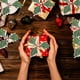 thumbnail image 5 of Ramo Decorativo de 20 Piezas de Ramas Navideñas con Frutos Rojos y Hojas Triangulares. Mini Adornos Navideños., 5 of 6