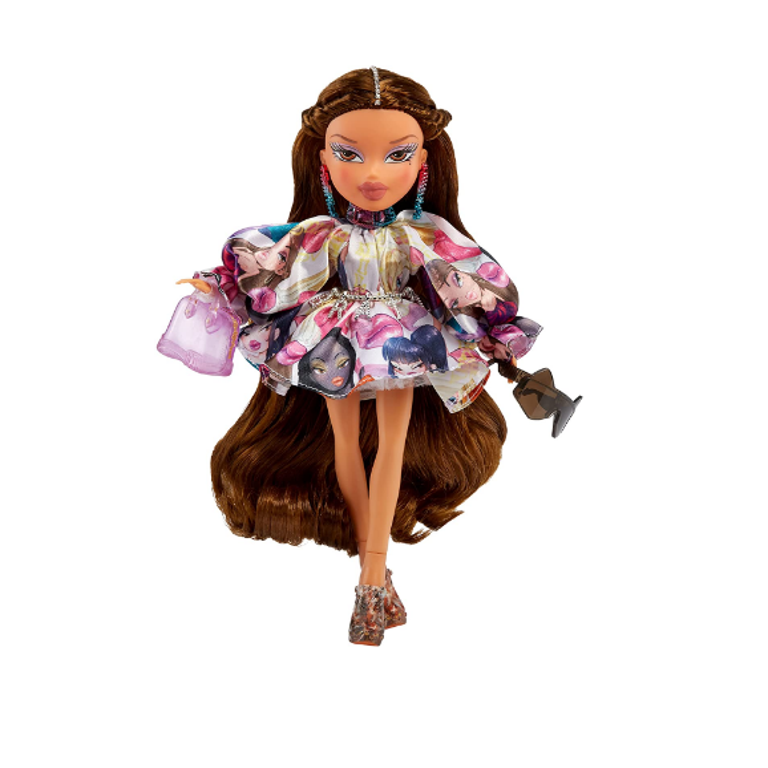 Bratz 573470EUC Special Edition Designer Yasmin Fashion Doll, Multicolor