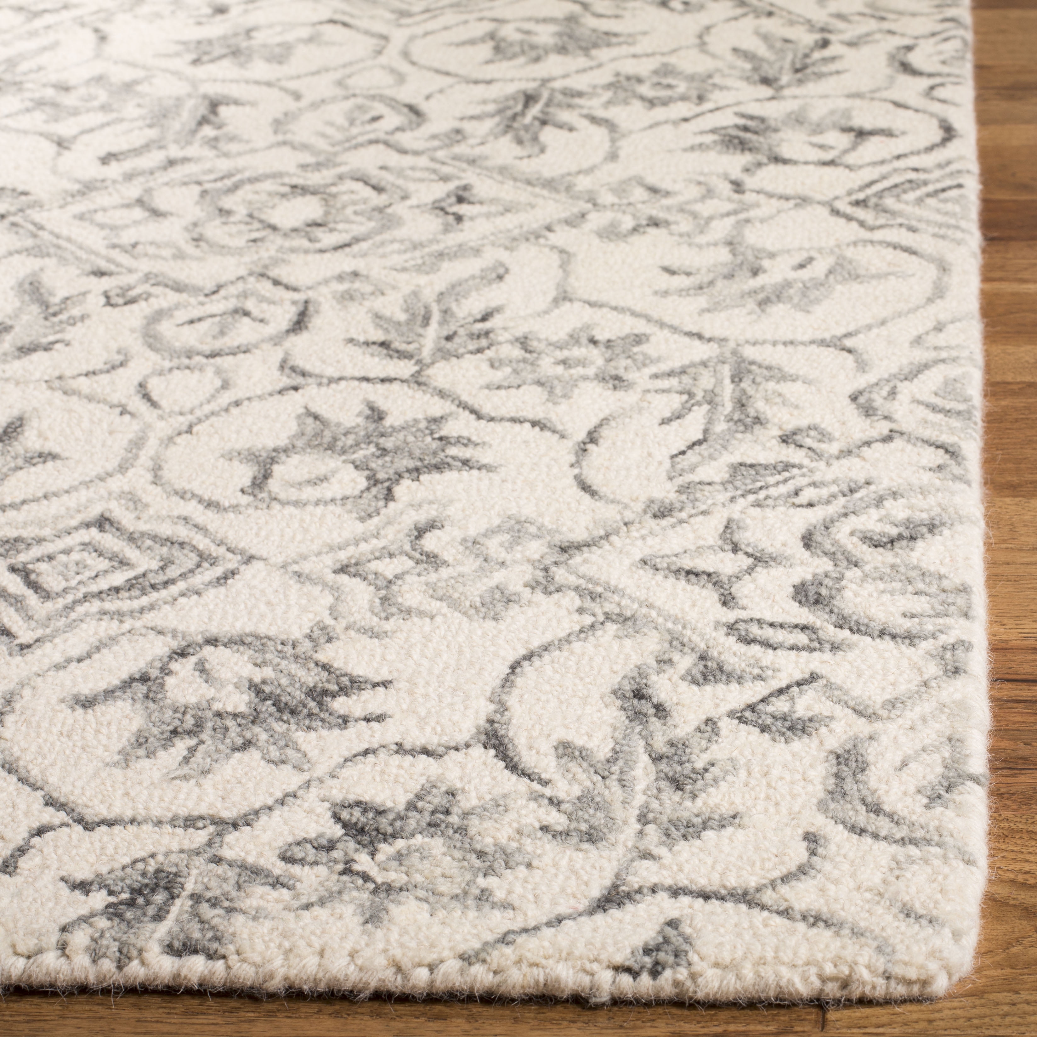 Safavieh Dip Dye Winston Floral Wool Area Rug, Gray/Ivory, 4' x 6'
