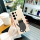 thumbnail image 3 of "Expresa tu estilo con una funda elegante y protectora para modelos de iPhone", 3 of 4