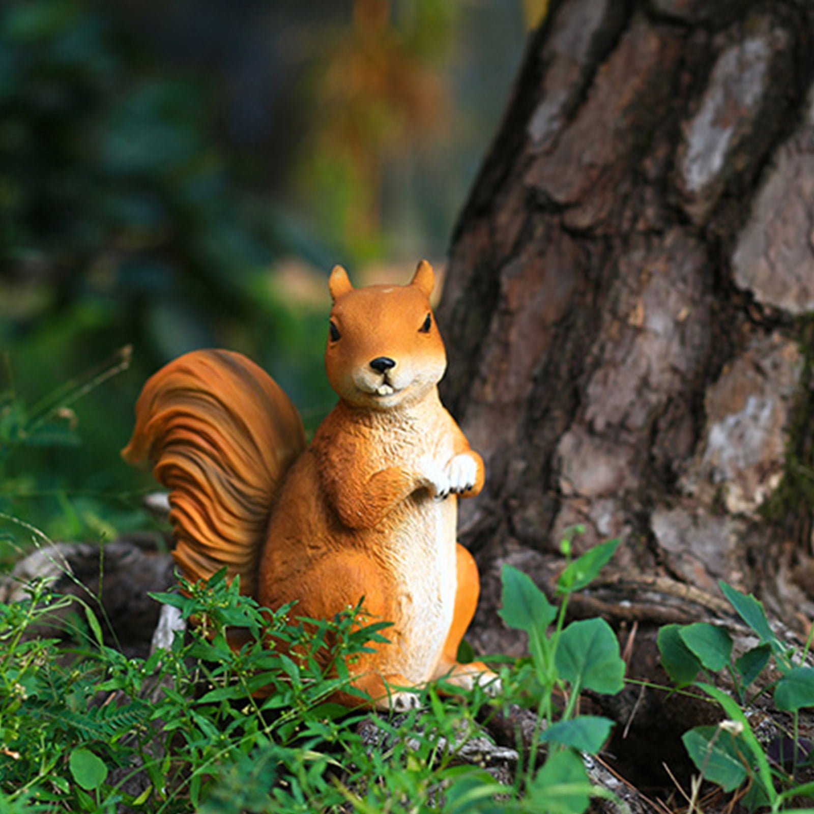 CIYISON Resin Squirrel Figurine Cute Mini Animal Sculpture Art Statue Crafts Ornament for Outdoor Garden Lawn Yard Decoration Birthday Gift