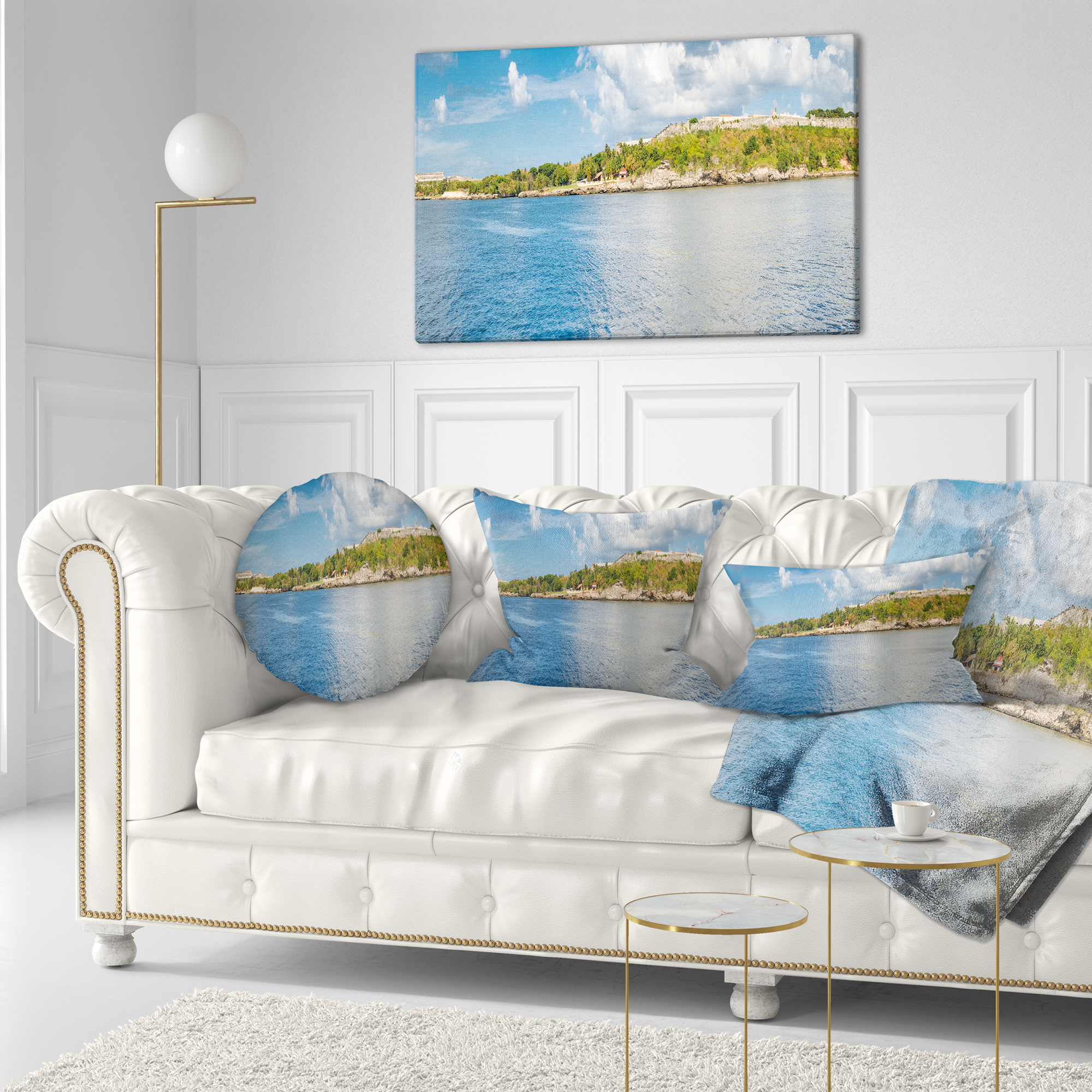 Designart The Bay of Havana Panorama - Seascape Throw Pillow - 12x20