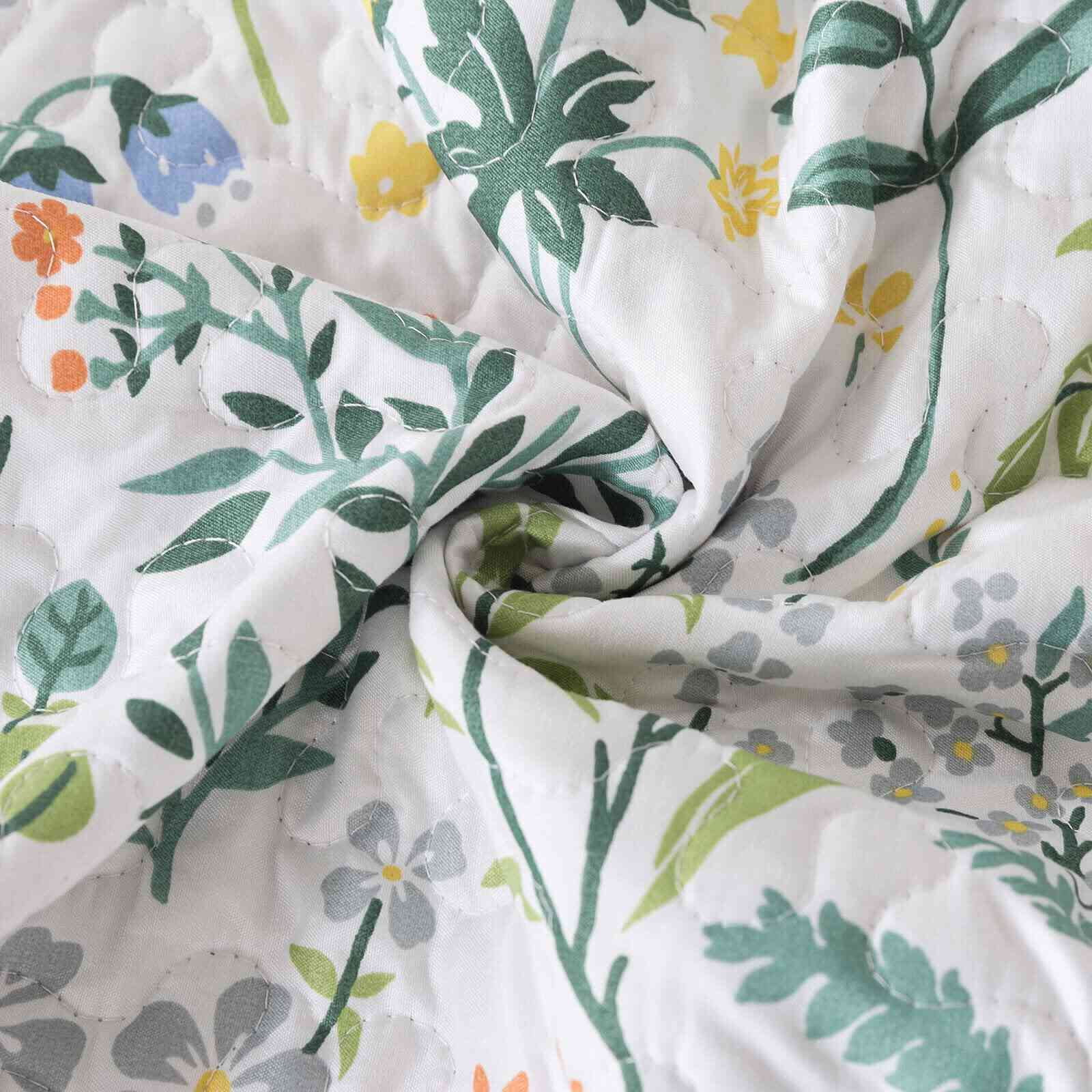 HoneiLife Pink Uptown Floral Microfiber Quilt Set, King - Lightweight