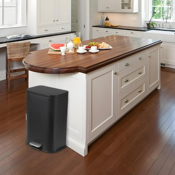 Yeshouse Papelera escalonada de acero inoxidable, 30 L con tapa de cierre suave y cubo interior extraíble, acabado plateado para cocina, oficina o baño