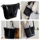 thumbnail image 2 of Bolso Hombro Bombonera Vintage Ante Esmerilado Gran Capacidad (), 2 of 8
